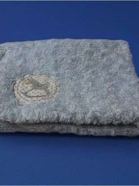 Plush Light Blue Baby Blanket Rocking Horse Blankets & Beyond Shimmery 28”x30”